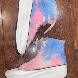 Dolls Kill Sherpa Chunky Sole High Top Sneakers Pastel‎ Rainbow Women’s 7 Y2K